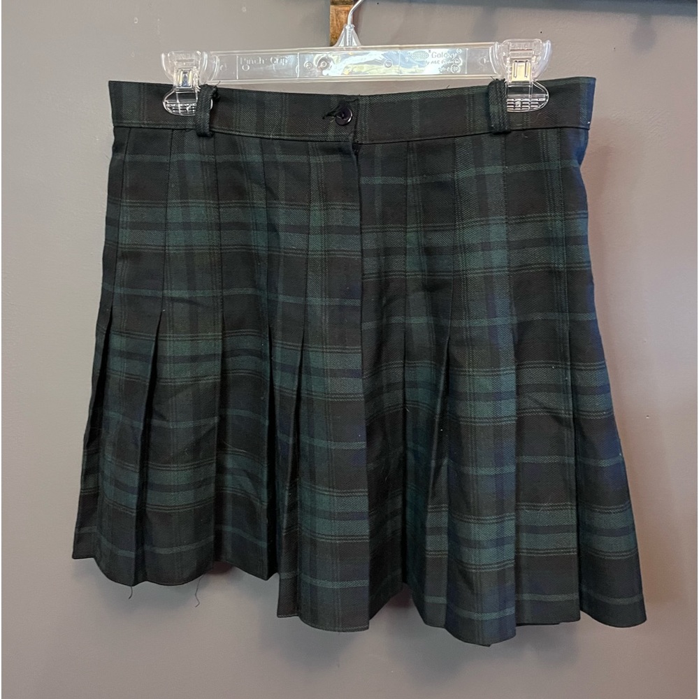 Green plaid skater skirt.